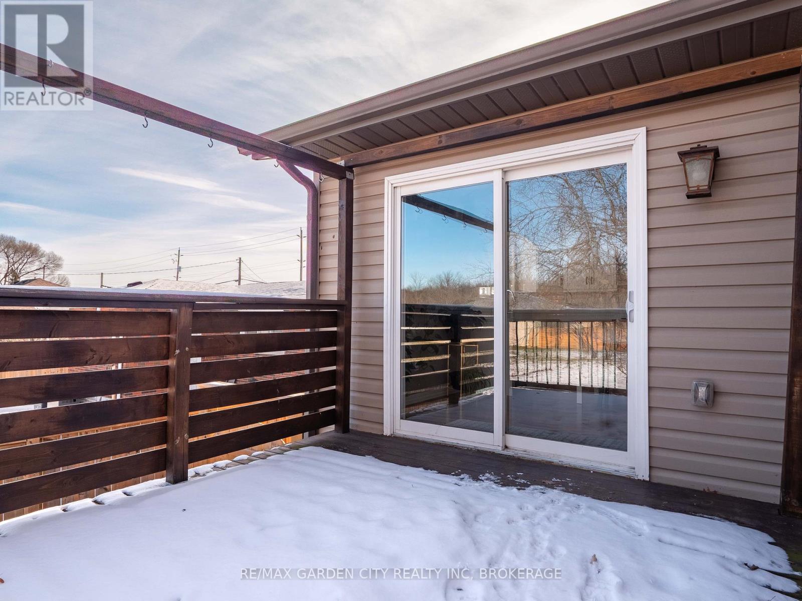 629 Broadway Avenue, Welland, Ontario L3C 5M6 - Photo 30 - X12615346