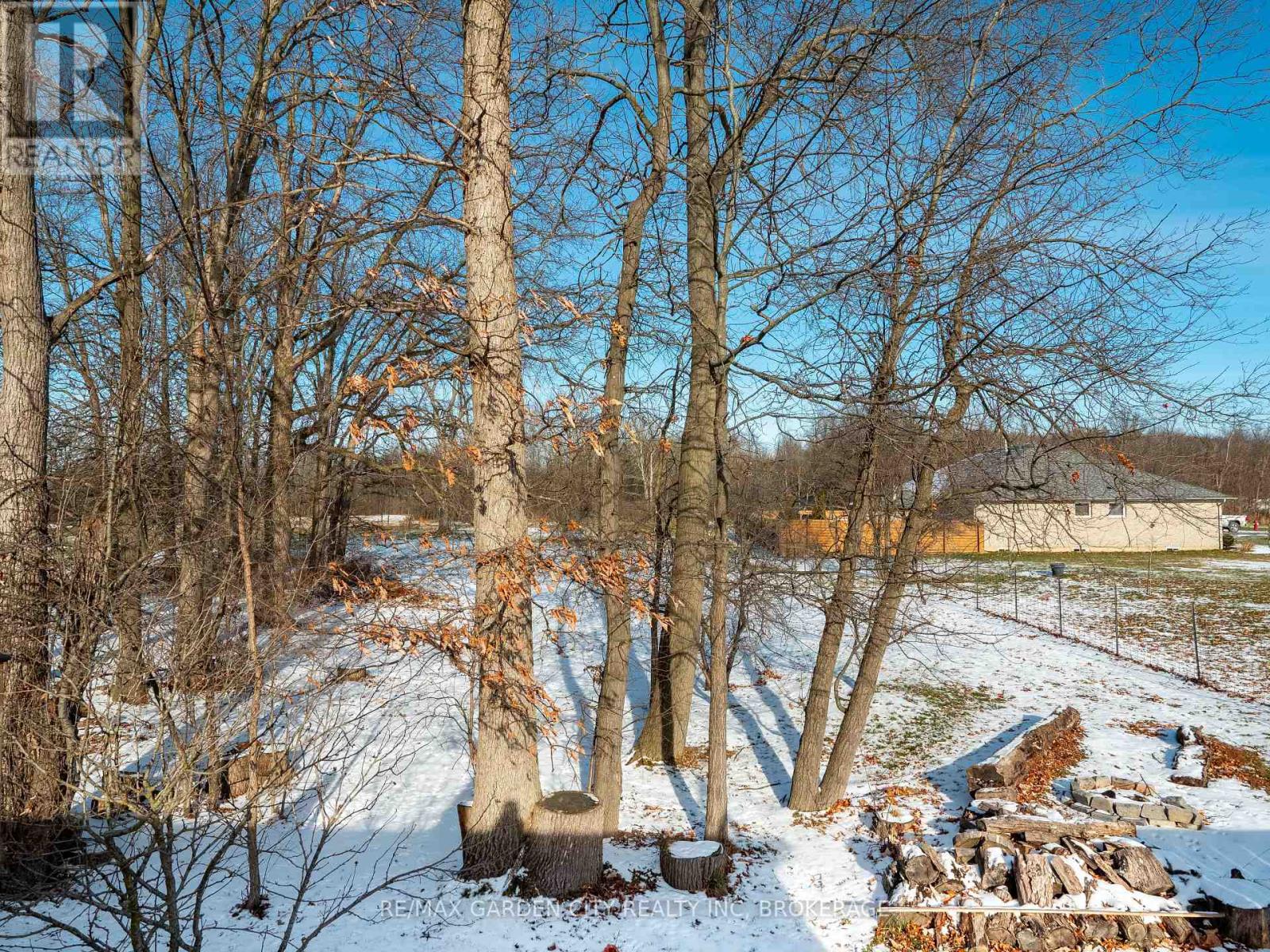 629 Broadway Avenue, Welland, Ontario L3C 5M6 - Photo 32 - X12615346