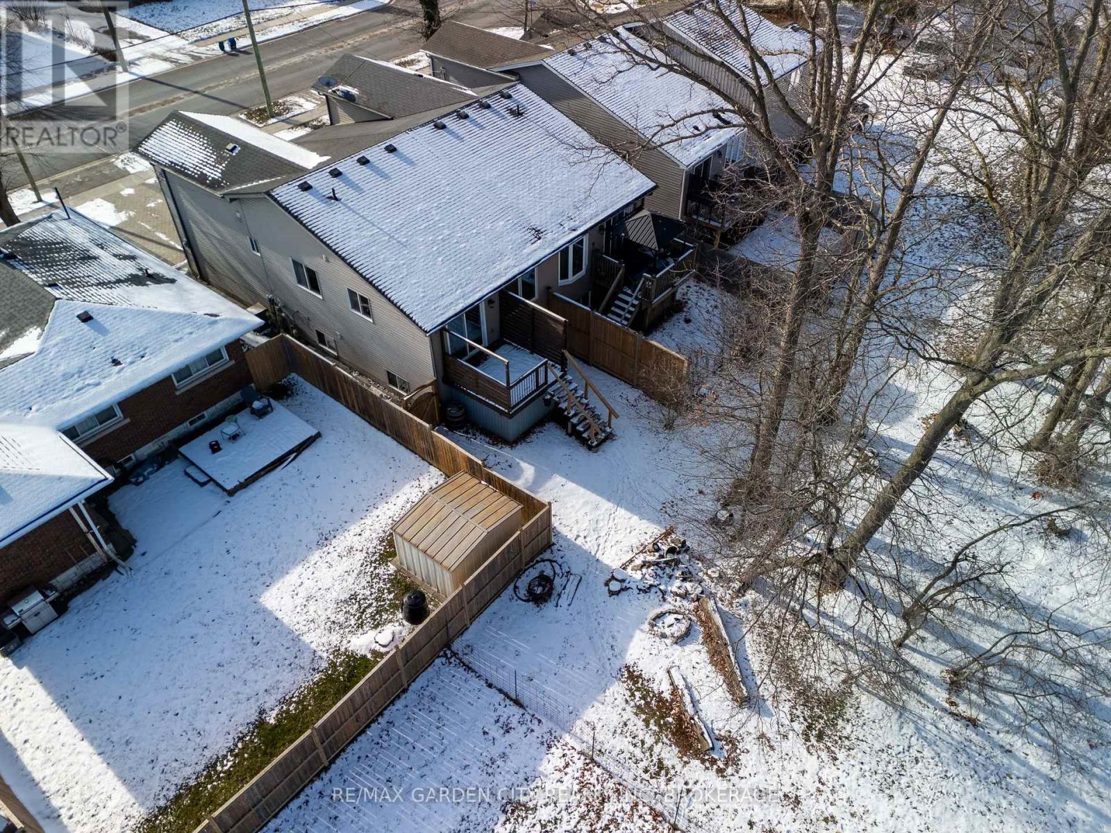 629 Broadway Avenue, Welland, Ontario L3C 5M6 - Photo 34 - X12615346