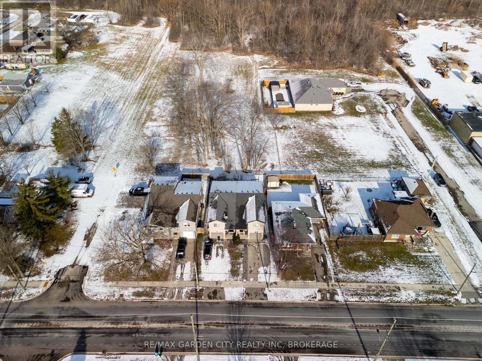 629 Broadway Avenue, Welland, Ontario L3C 5M6 - Photo 39 - X12615346