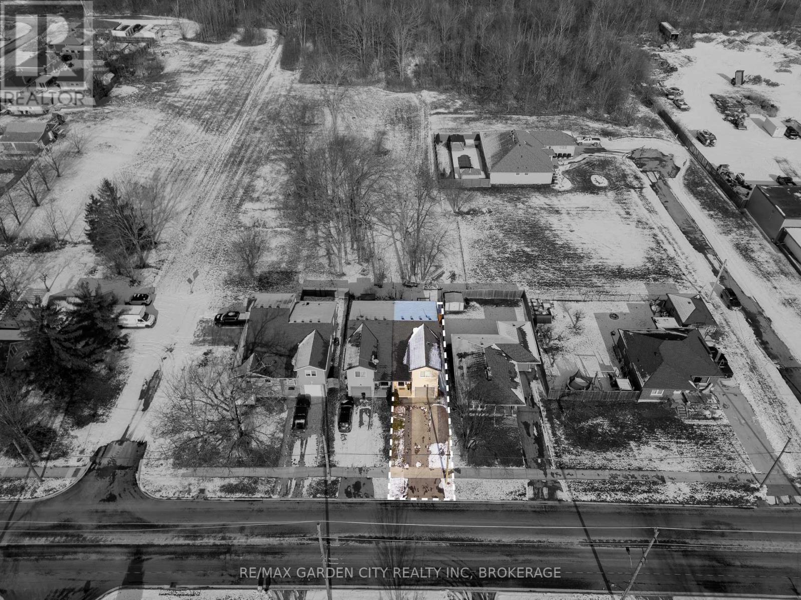 629 Broadway Avenue, Welland, Ontario L3C 5M6 - Photo 40 - X12615346