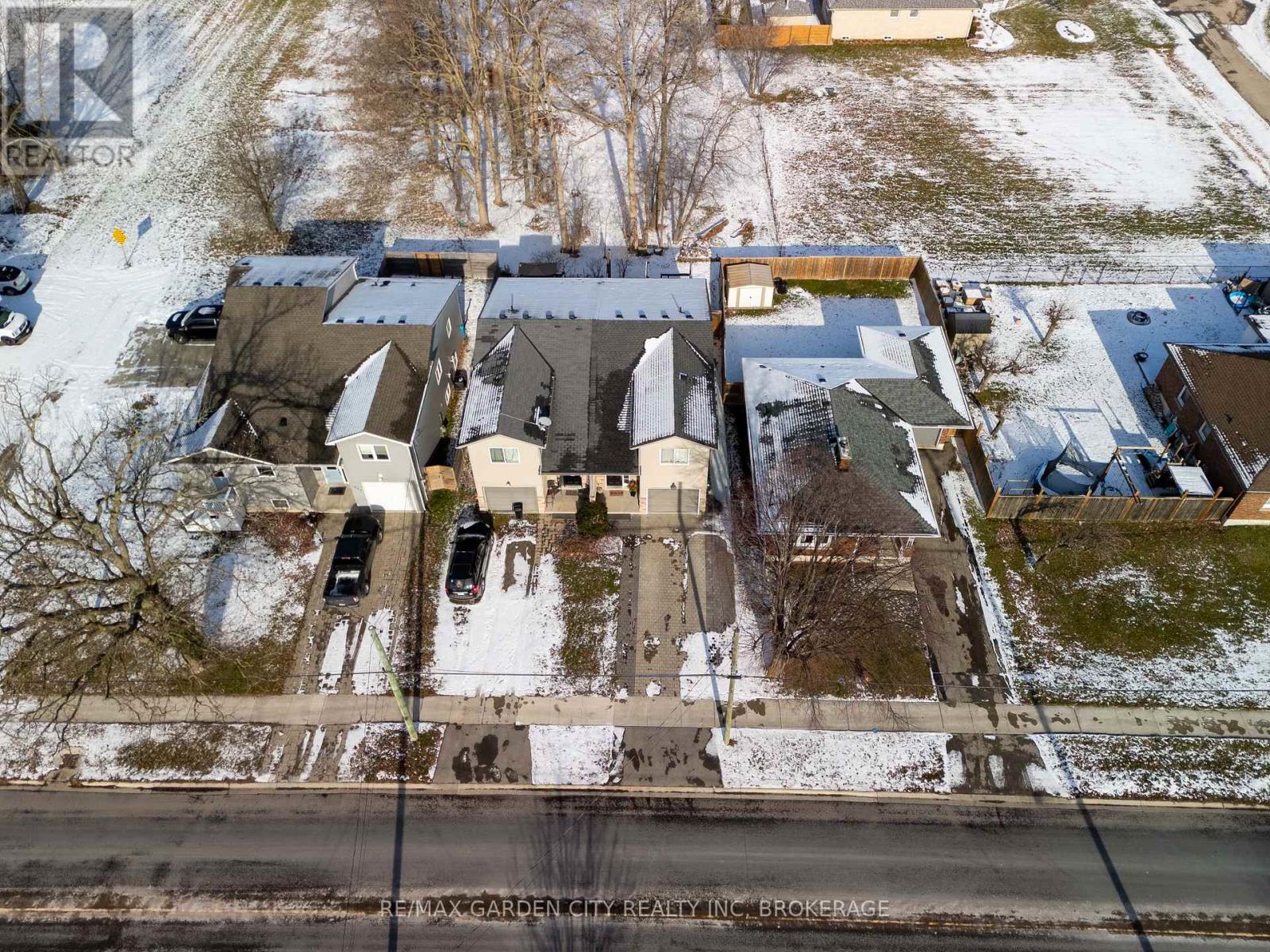 629 Broadway Avenue, Welland, Ontario L3C 5M6 - Photo 41 - X12615346