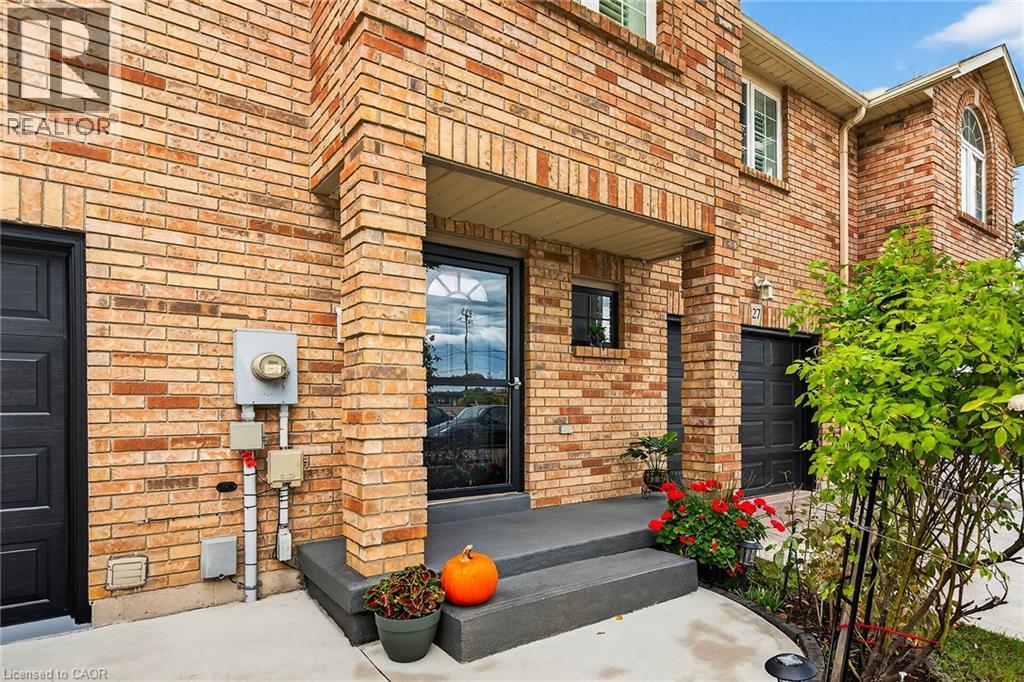 25 Vulcan Court, Stoney Creek, Ontario  L8E 5W7 - Photo 2 - 40781532