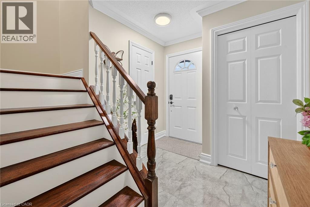 25 Vulcan Court, Stoney Creek, Ontario  L8E 5W7 - Photo 5 - 40781532