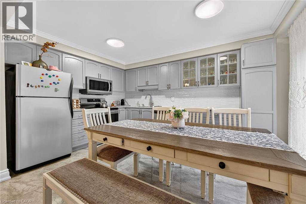 25 Vulcan Court, Stoney Creek, Ontario  L8E 5W7 - Photo 7 - 40781532