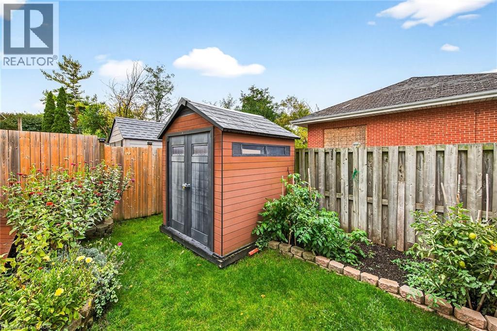 25 Vulcan Court, Stoney Creek, Ontario  L8E 5W7 - Photo 40 - 40781532