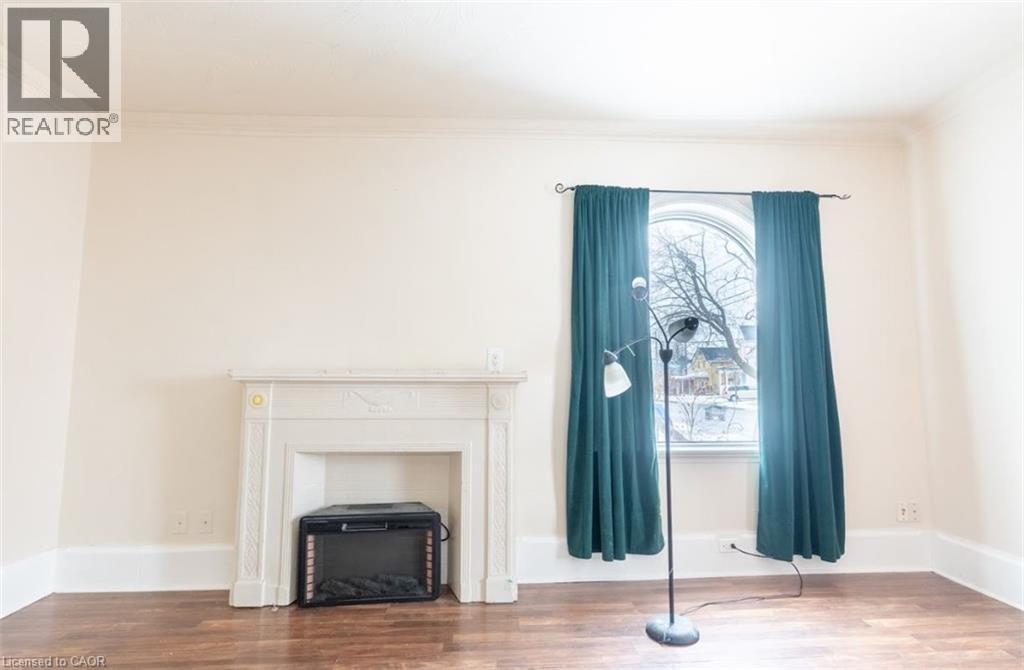 219 Erie Avenue, Brantford, Ontario  N3S 2H1 - Photo 10 - 40792890