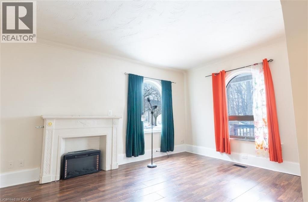 219 Erie Avenue, Brantford, Ontario  N3S 2H1 - Photo 9 - 40792890