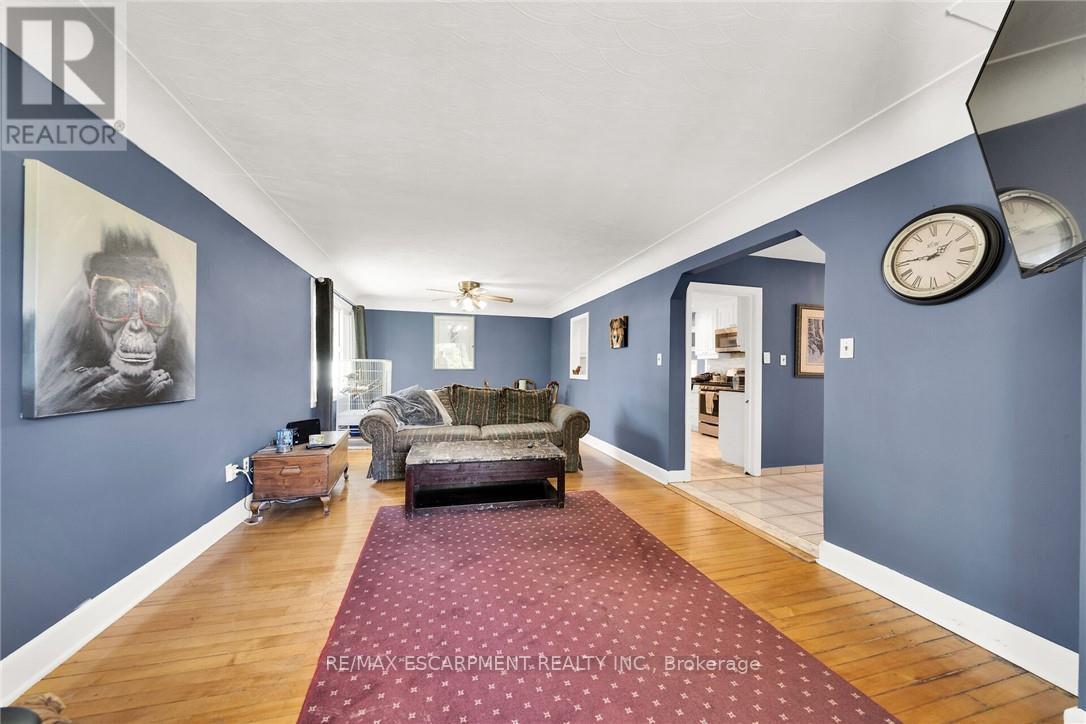 226 Carluke Road E, Hamilton, Ontario  L9G 3L1 - Photo 11 - X12614142