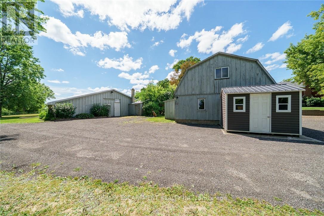 226 Carluke Road E, Hamilton, Ontario  L9G 3L1 - Photo 41 - X12614142