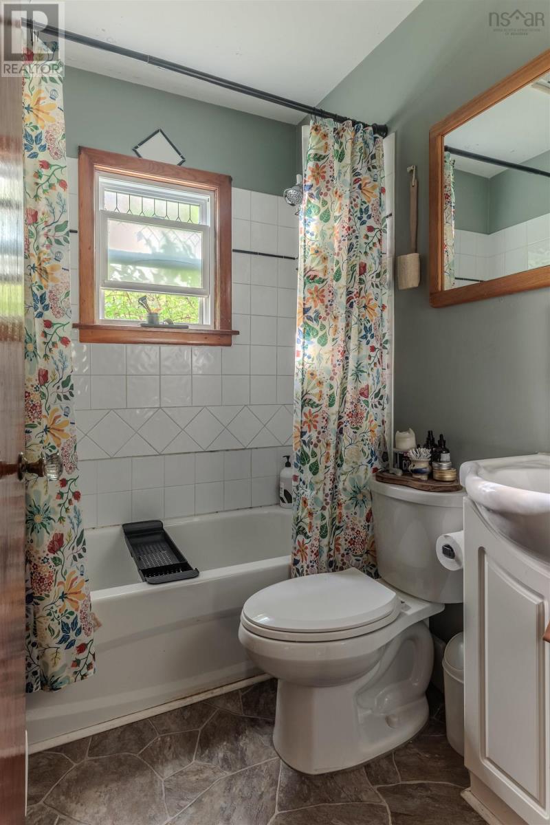 7142 Abbott Drive, Halifax, Nova Scotia B3L 2L7 - Photo 10 - 202525478