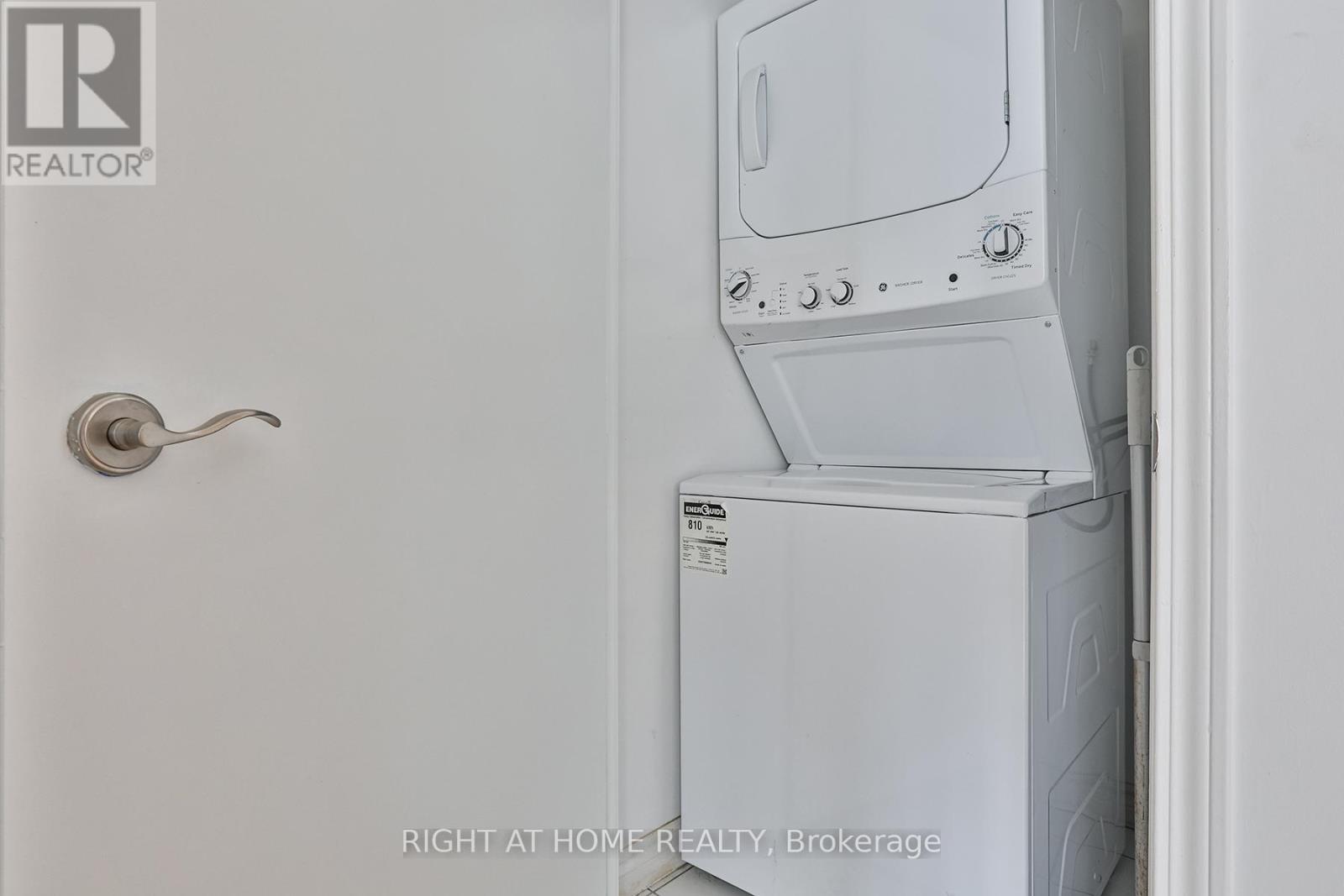 712 - 410 Queens Quay W, Toronto, Ontario  M5V 3T1 - Photo 17 - C12614680