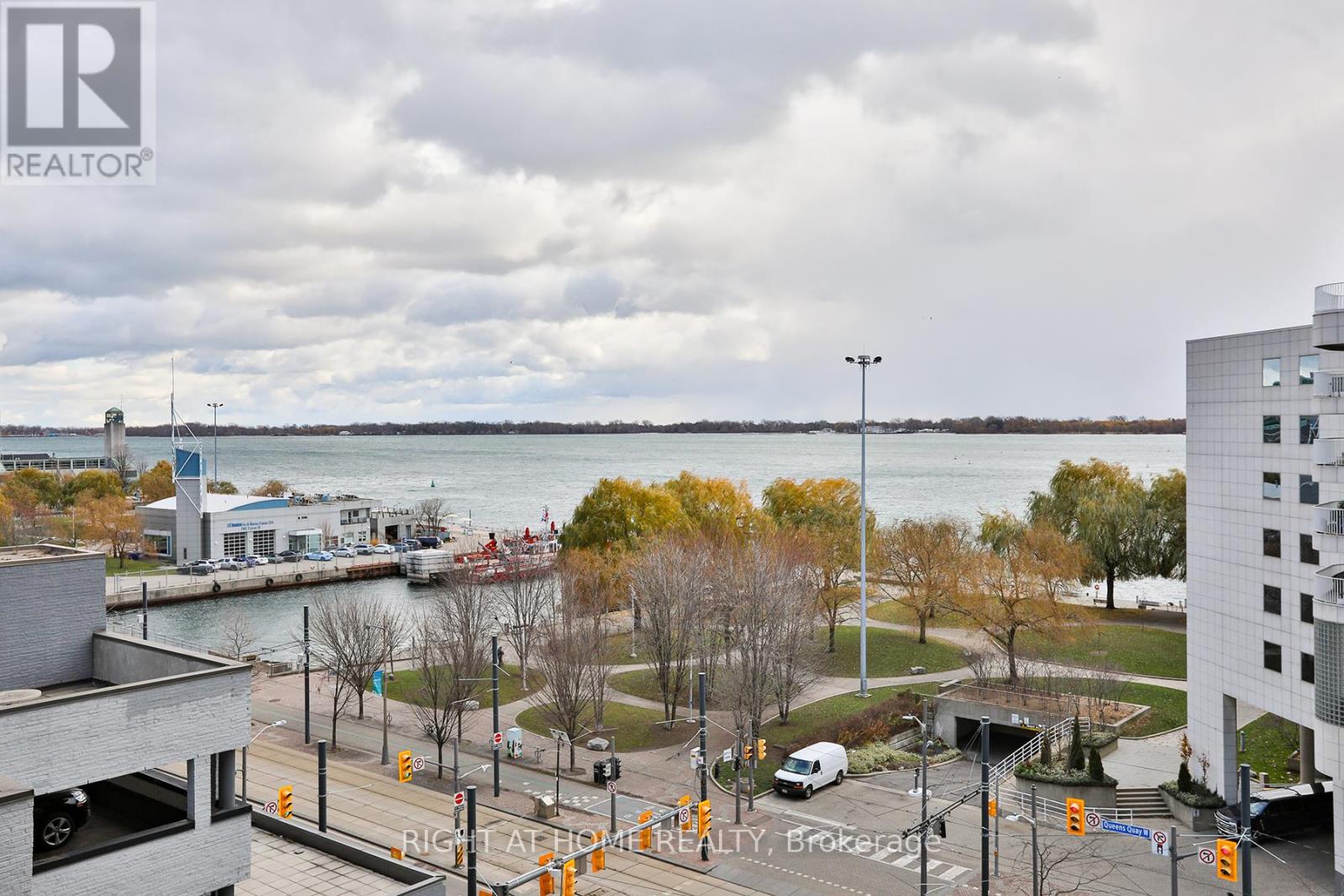 712 - 410 Queens Quay W, Toronto, Ontario  M5V 3T1 - Photo 20 - C12614680