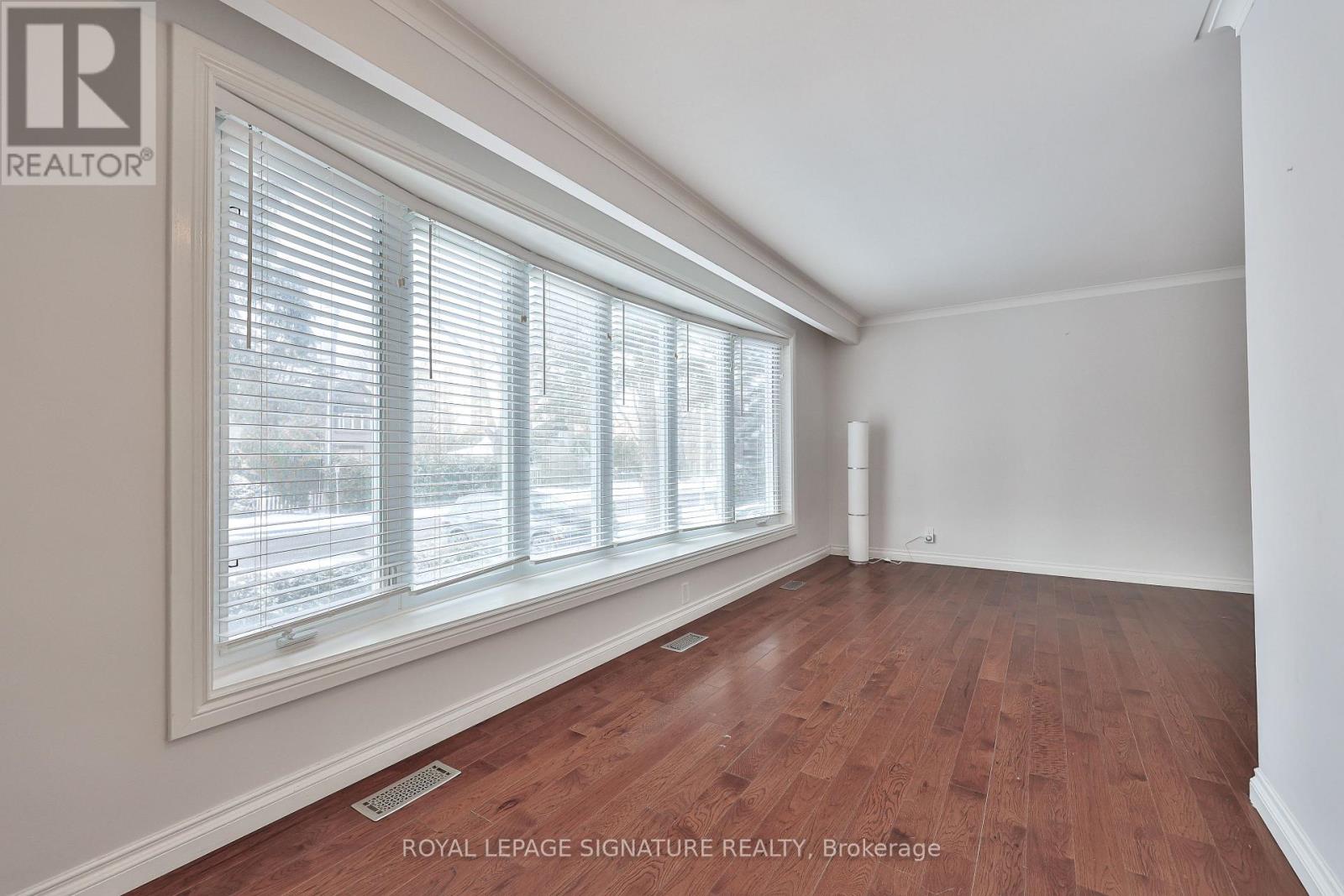 169 Norfolk Avenue, Richmond Hill, Ontario  L4C 2C7 - Photo 9 - N12602312