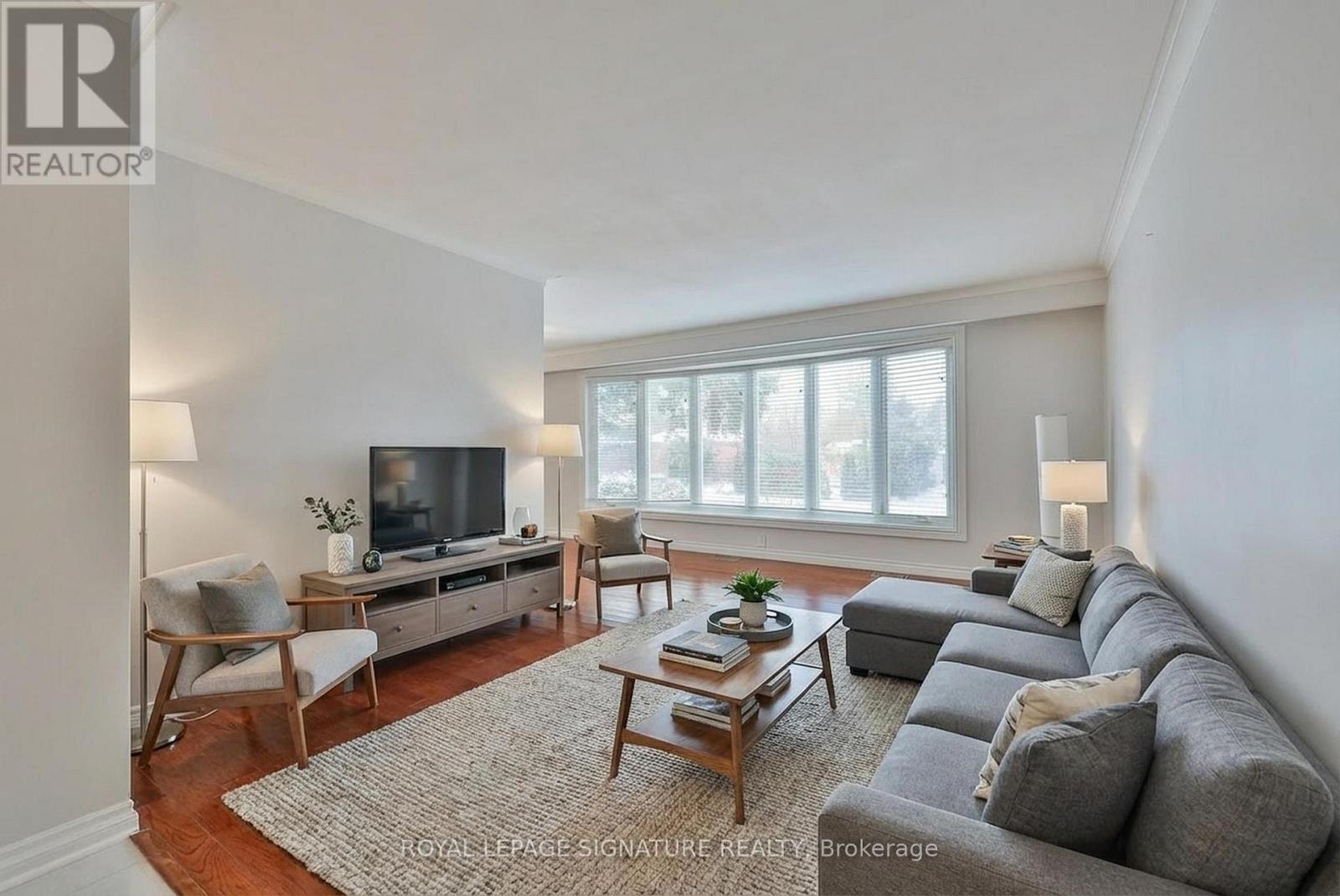 169 Norfolk Avenue, Richmond Hill, Ontario  L4C 2C7 - Photo 7 - N12602312