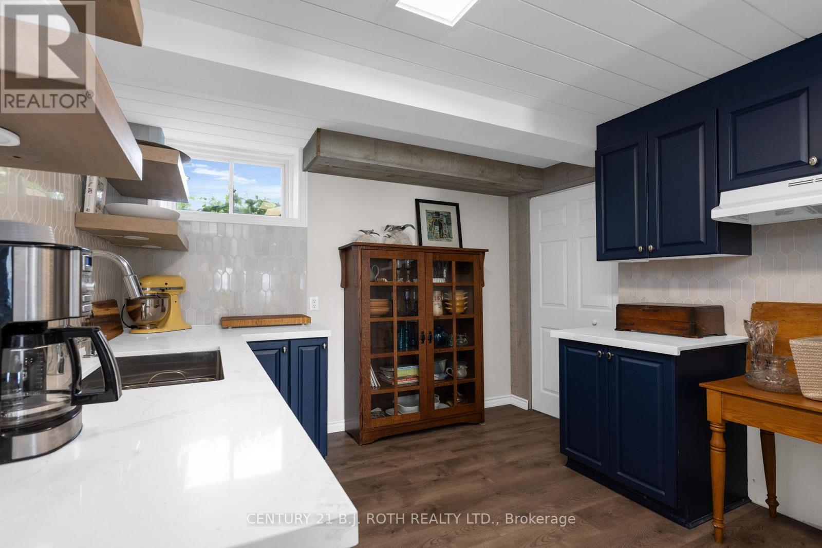 95 Lakeshore Road E, Oro-Medonte, Ontario  L0L 2E0 - Photo 28 - S12475807