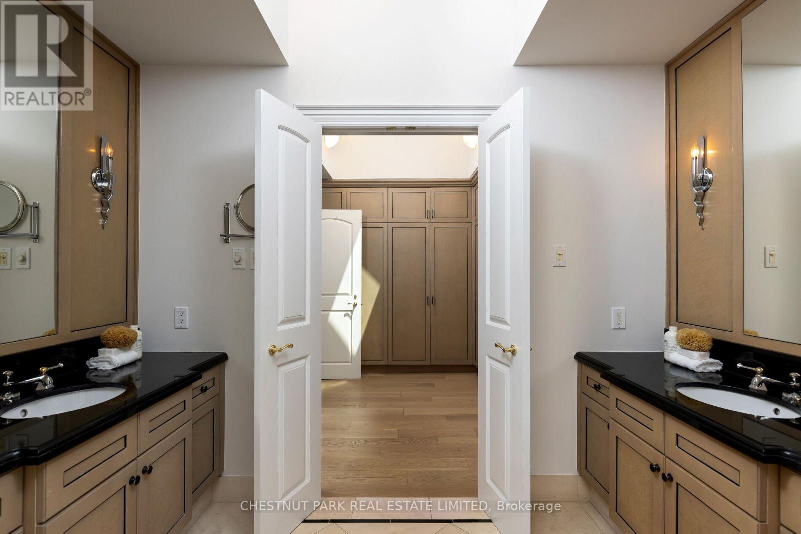 69 Otter Crescent, Toronto, Ontario  M5N 2W7 - Photo 23 - C12615266