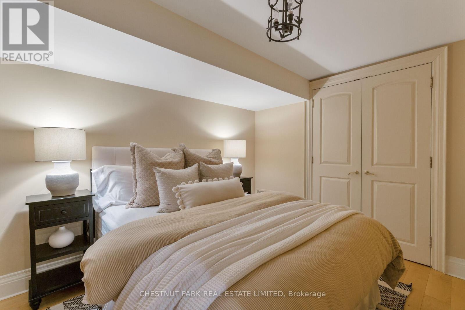 69 Otter Crescent, Toronto, Ontario  M5N 2W7 - Photo 32 - C12615266