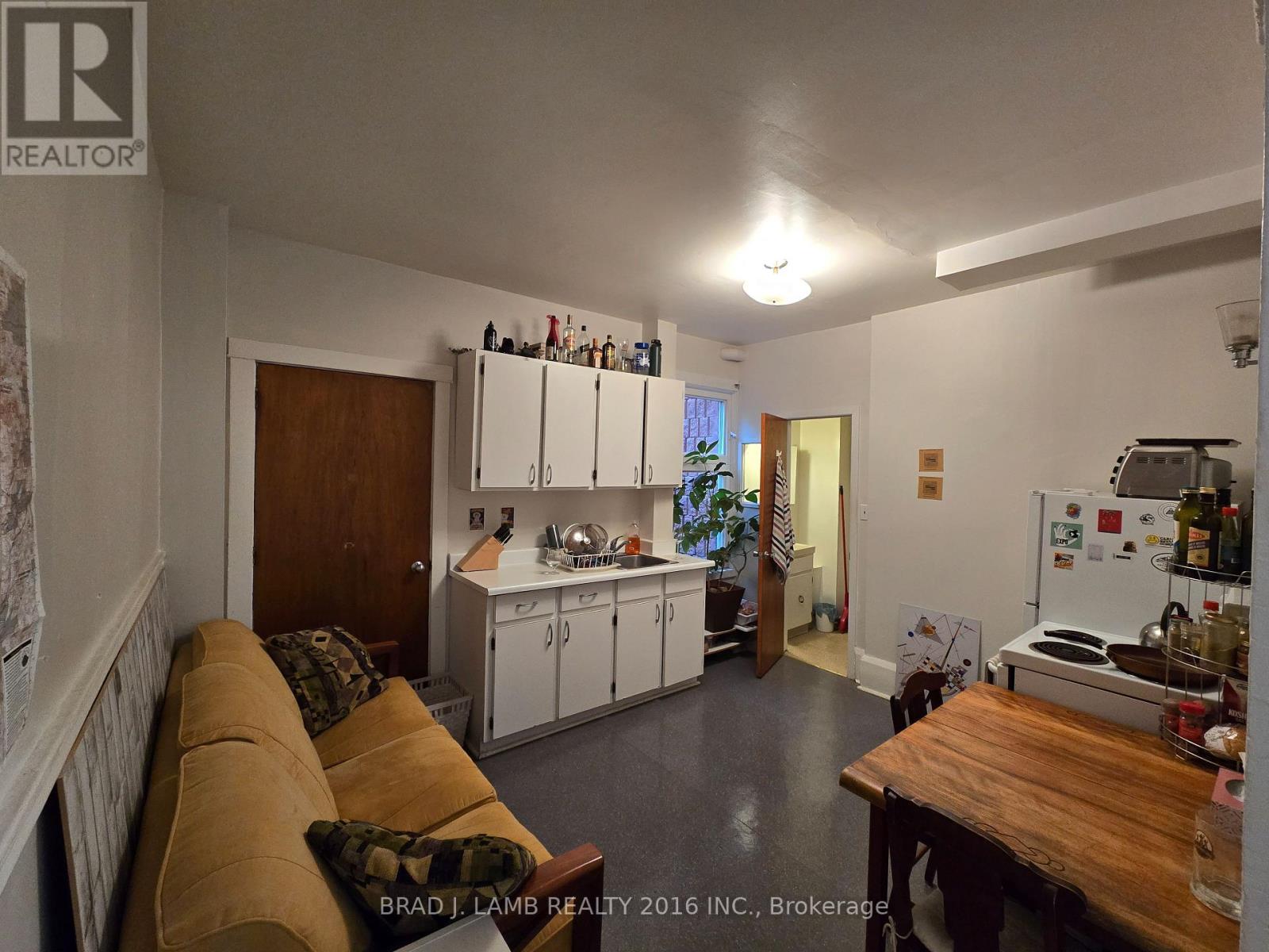 1 - 984 Dundas Street W, Toronto, Ontario  M6J 1W6 - Photo 5 - C12615276