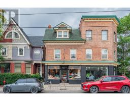 1 - 984 DUNDAS STREET W, Toronto, Ontario