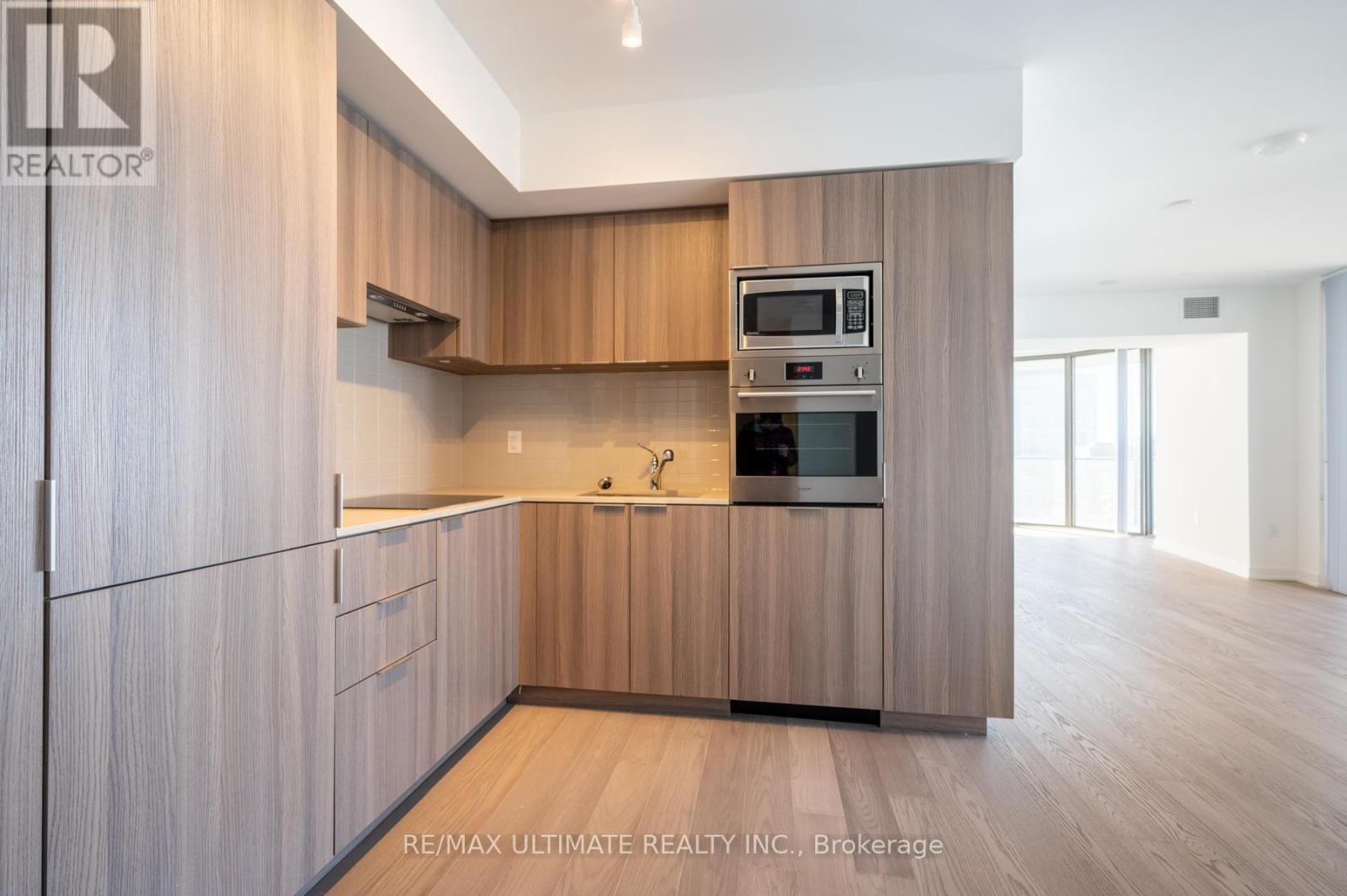 3405 - 11 Wellesley Street W, Toronto, Ontario M4Y 1E8 - Photo 1 - C12615282