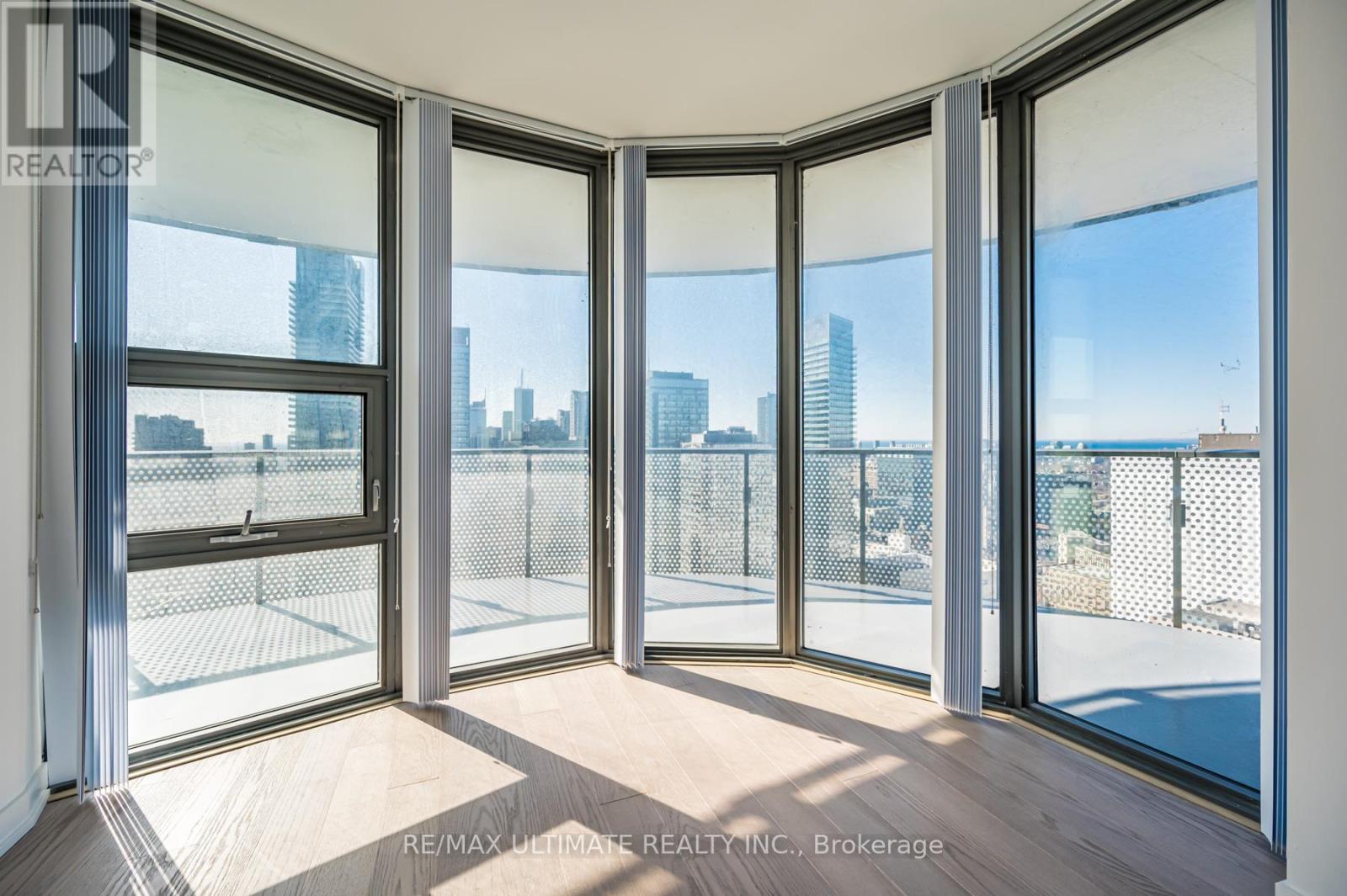 3405 - 11 Wellesley Street W, Toronto, Ontario M4Y 1E8 - Photo 10 - C12615282