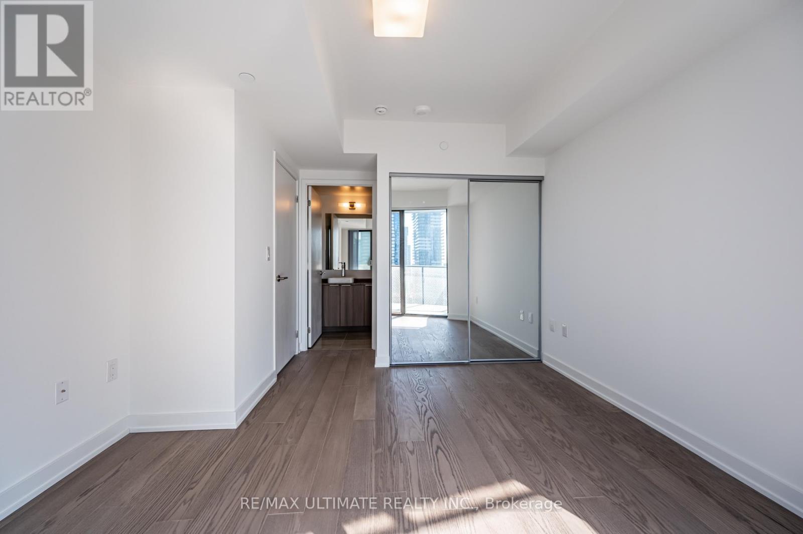 3405 - 11 Wellesley Street W, Toronto, Ontario M4Y 1E8 - Photo 14 - C12615282