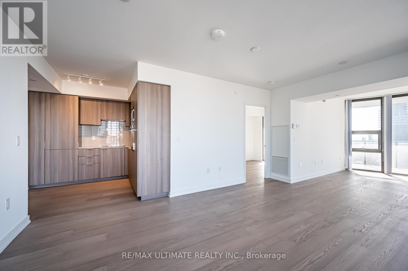 3405 - 11 Wellesley Street W, Toronto, Ontario M4Y 1E8 - Photo 3 - C12615282