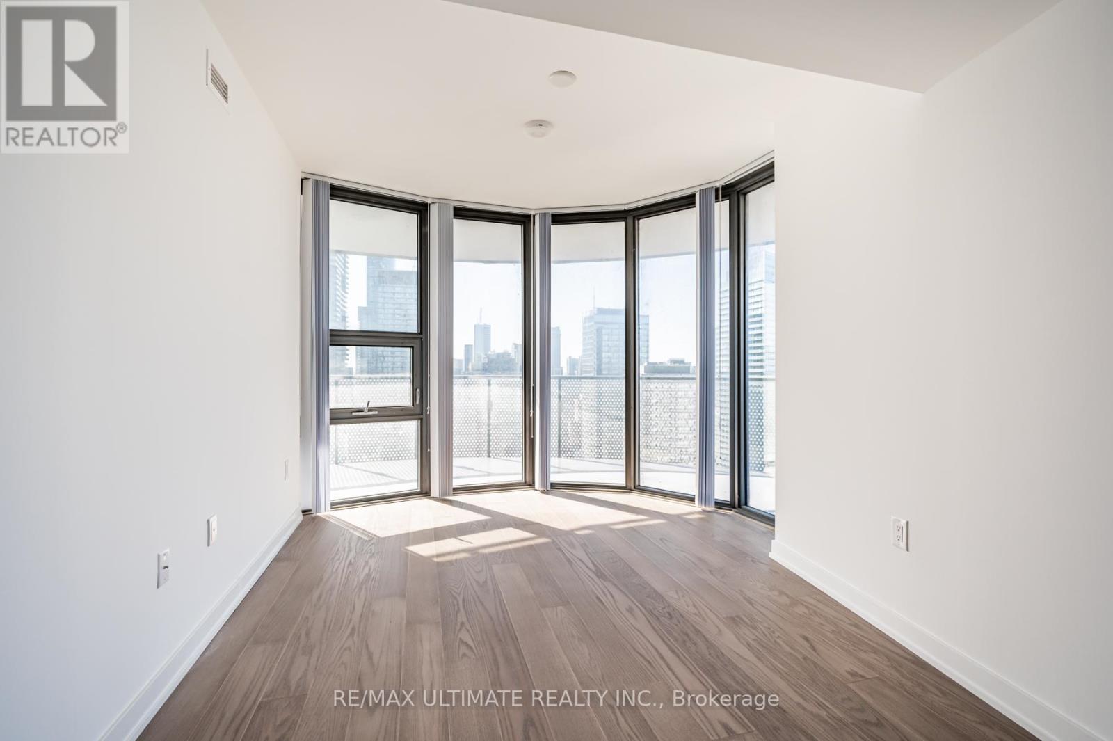 3405 - 11 Wellesley Street W, Toronto, Ontario M4Y 1E8 - Photo 7 - C12615282