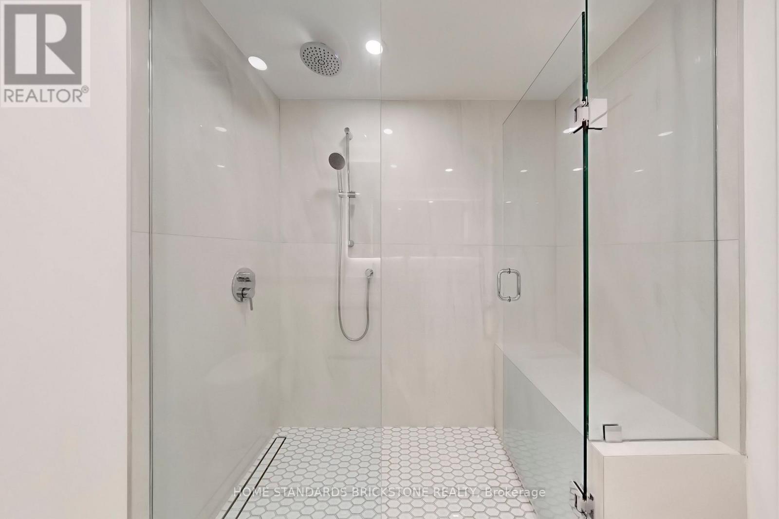 1001 - 40 Rosehill Avenue, Toronto, Ontario M4T 1G5 - Photo 31 - C12615314