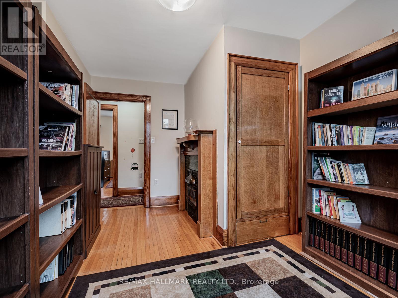 538 Strathmore Boulevard, Toronto, Ontario  M4C 1P1 - Photo 20 - E12615236