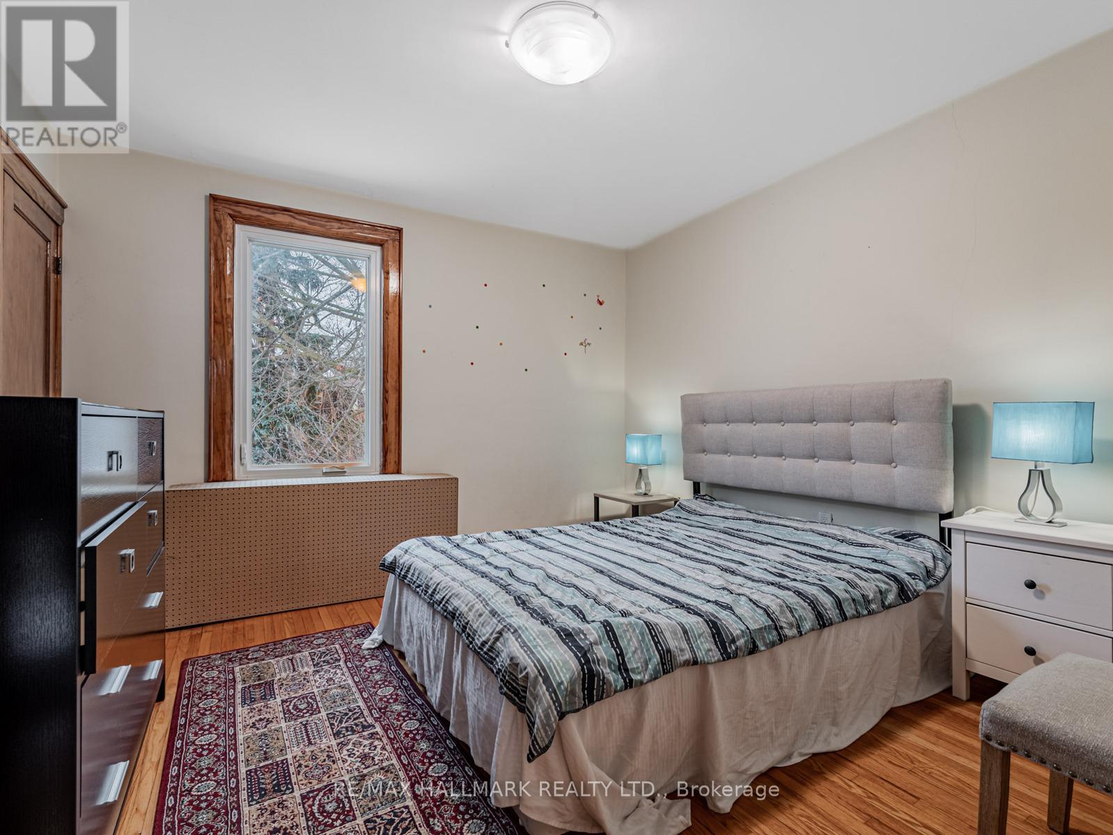 538 Strathmore Boulevard, Toronto, Ontario  M4C 1P1 - Photo 21 - E12615236