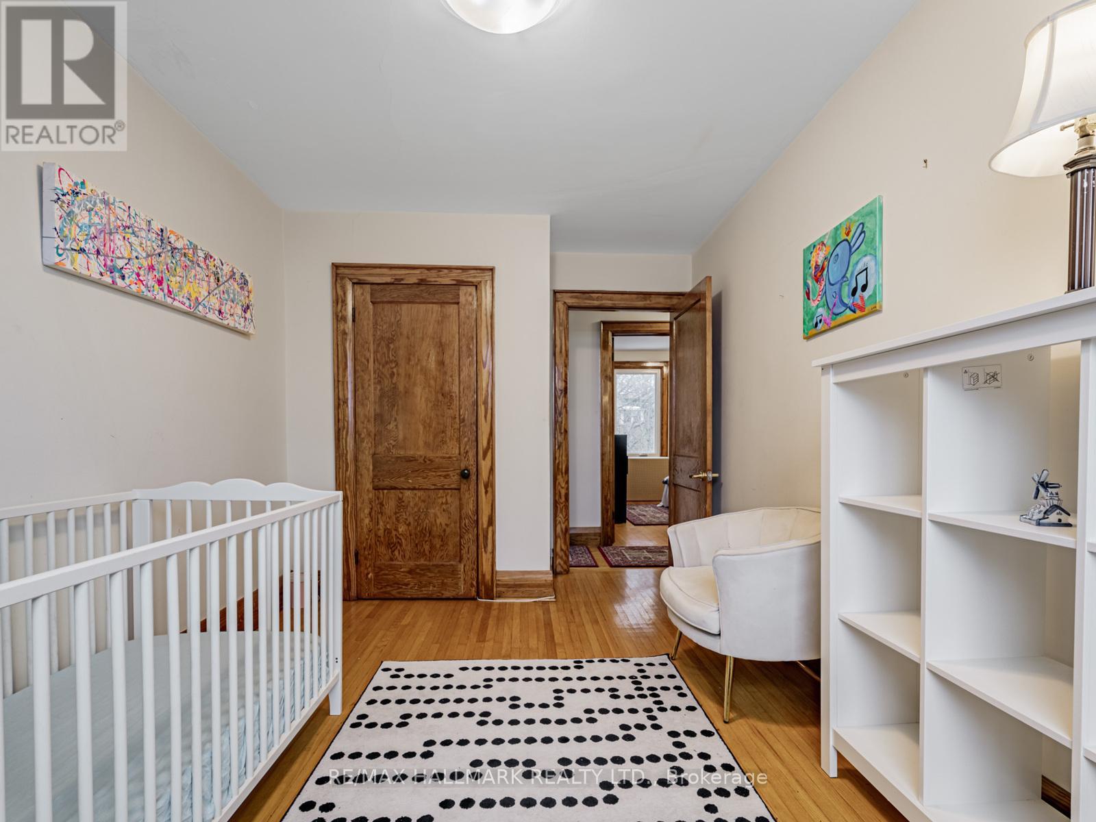 538 Strathmore Boulevard, Toronto, Ontario  M4C 1P1 - Photo 25 - E12615236