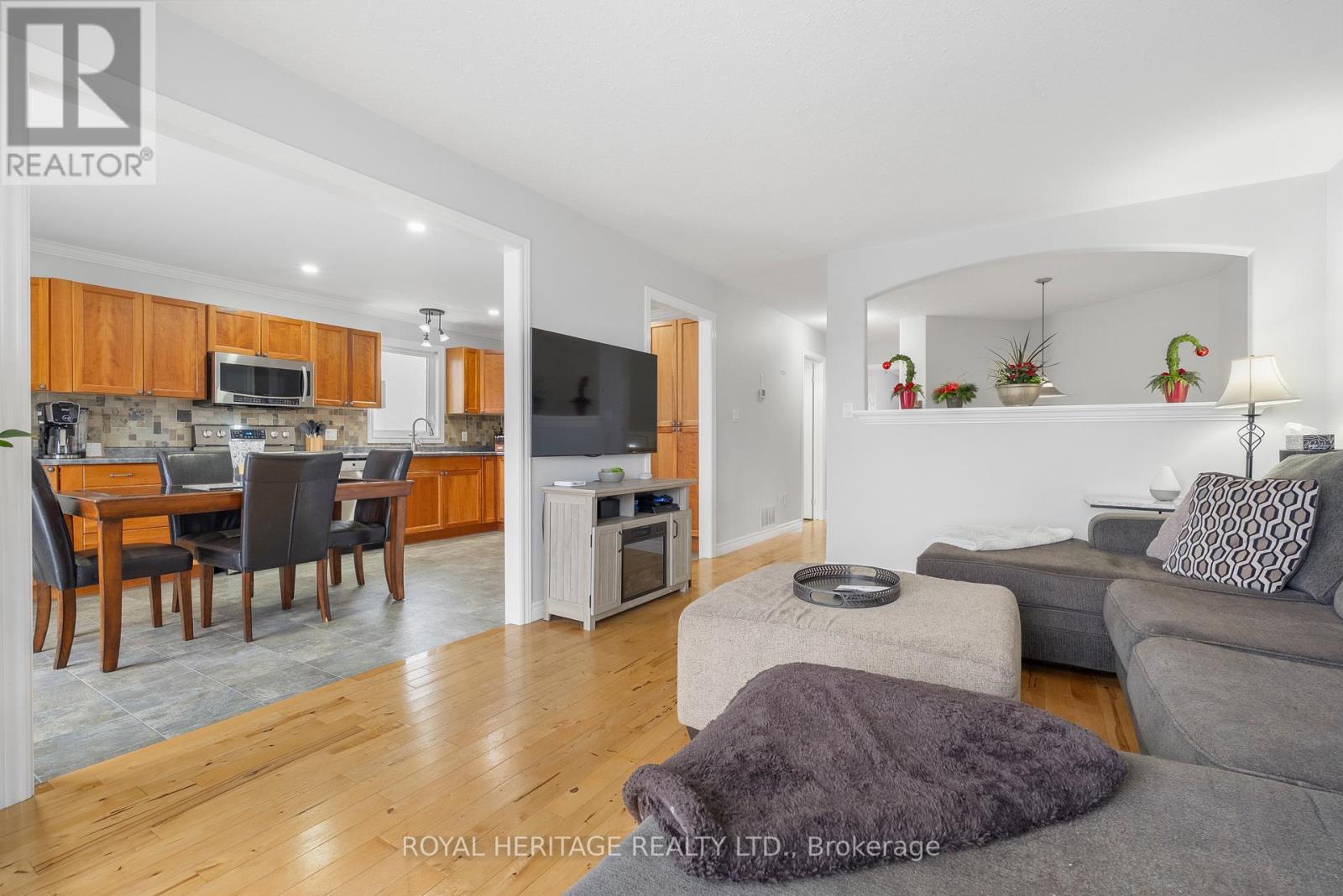 26 Beverly Street, Kawartha Lakes, Ontario  K9V 4Y7 - Photo 12 - X12590494