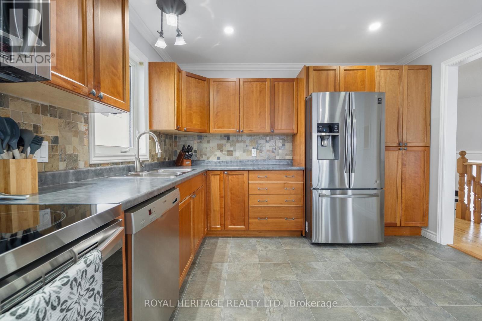 26 Beverly Street, Kawartha Lakes, Ontario  K9V 4Y7 - Photo 10 - X12590494