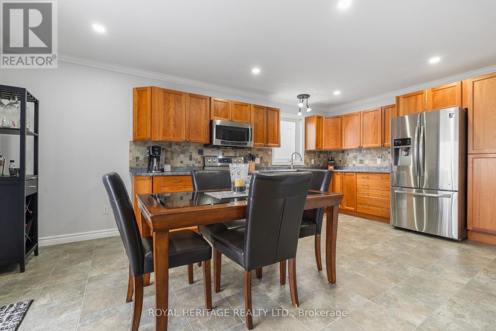 26 Beverly Street, Kawartha Lakes, Ontario  K9V 4Y7 - Photo 7 - X12590494