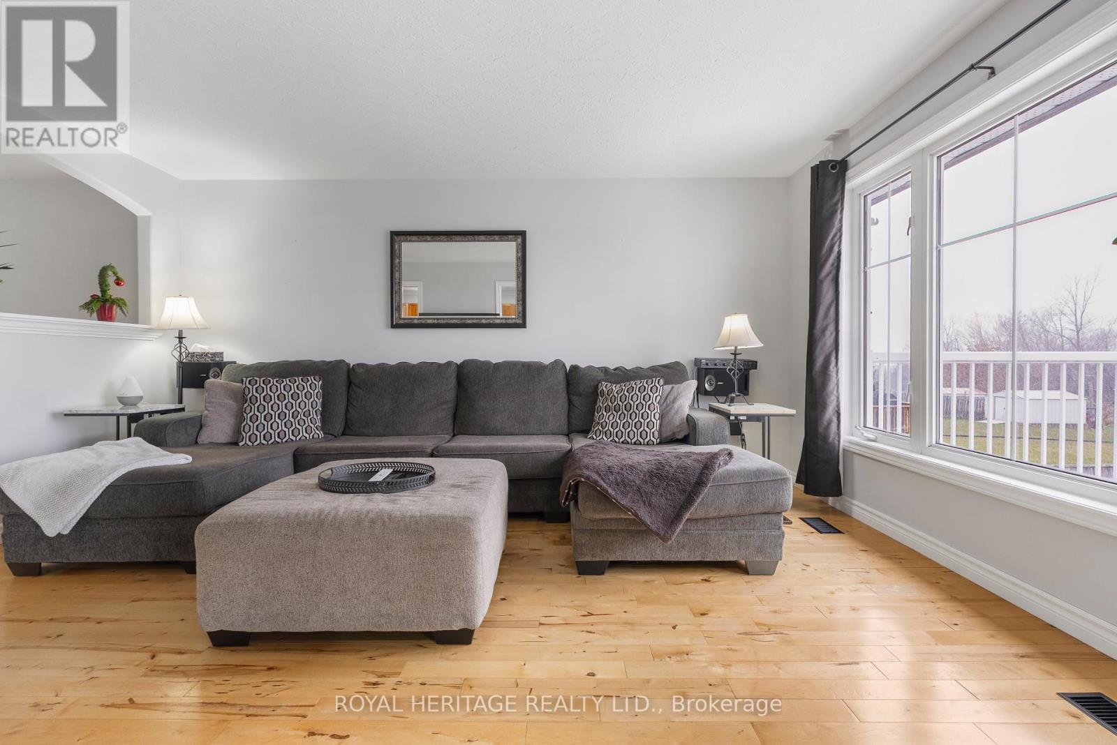 26 Beverly Street, Kawartha Lakes, Ontario  K9V 4Y7 - Photo 6 - X12590494