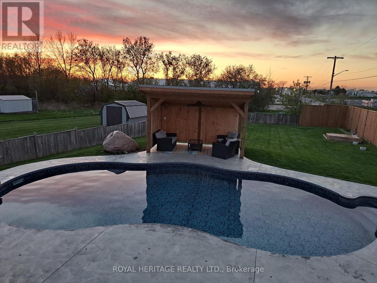 26 Beverly Street, Kawartha Lakes, Ontario  K9V 4Y7 - Photo 4 - X12590494