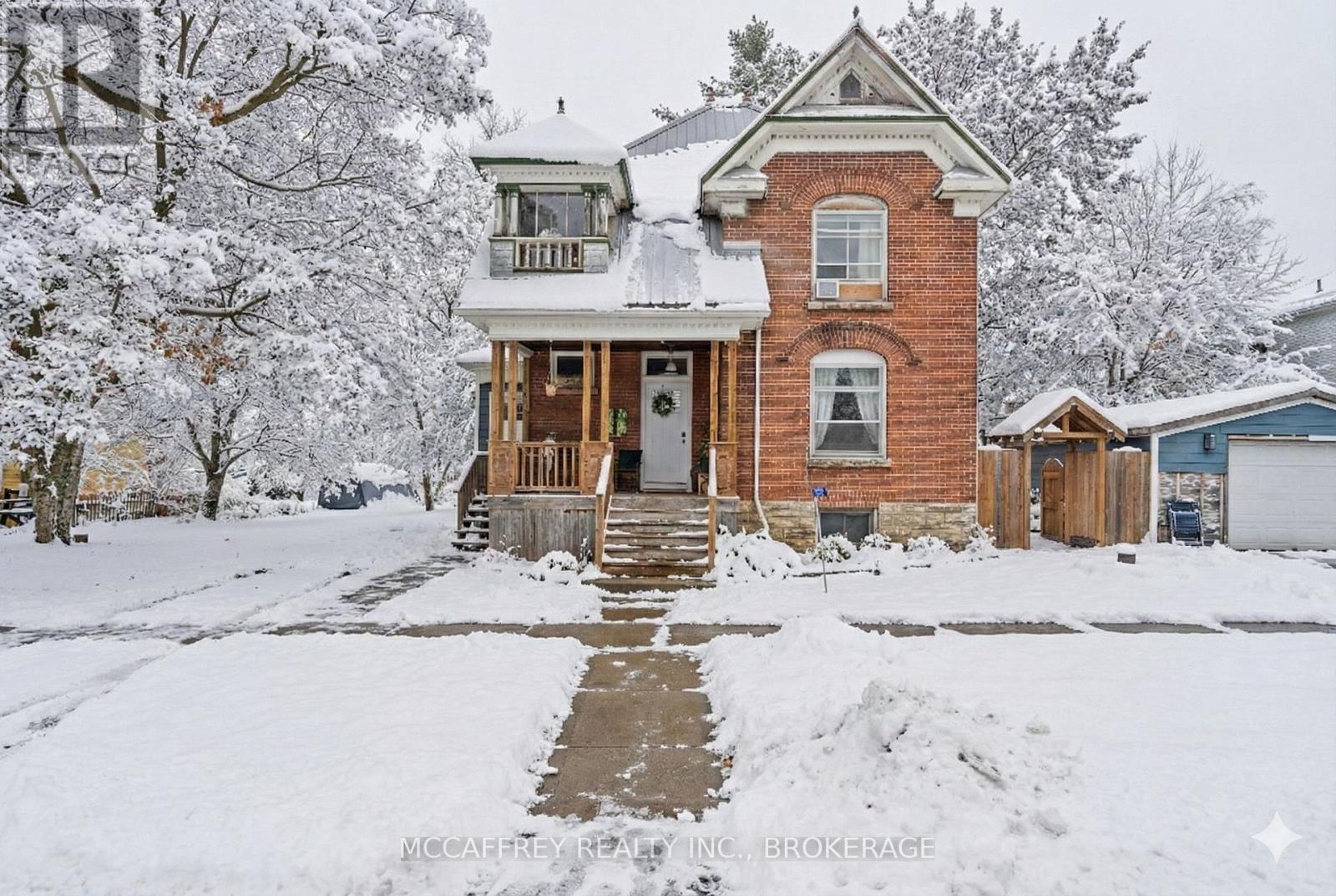 110 Adelaide Street, Front Of Leeds & Seeleys Bay, Ontario  K0H 2N0 - Photo 1 - X12400566