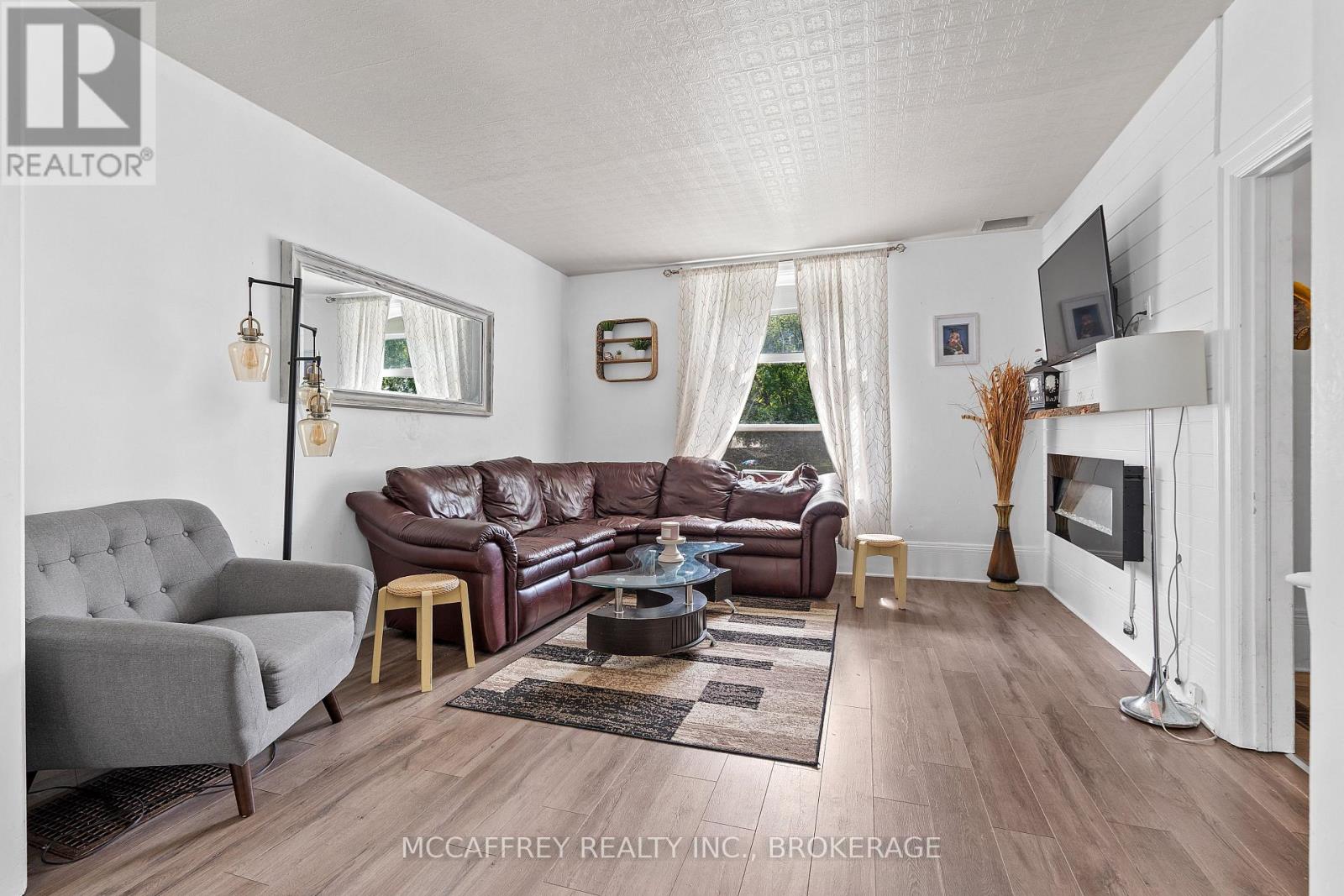 110 Adelaide Street, Front Of Leeds & Seeleys Bay, Ontario  K0H 2N0 - Photo 12 - X12400566