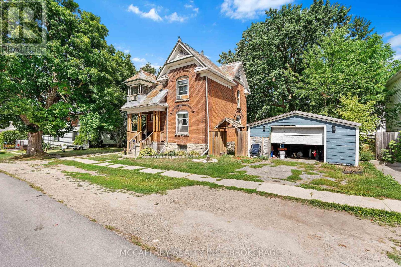110 Adelaide Street, Front Of Leeds & Seeleys Bay, Ontario  K0H 2N0 - Photo 7 - X12400566
