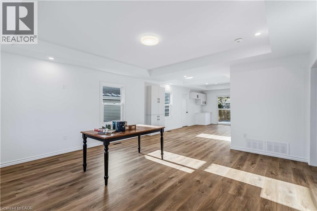 387 Weir Street N, Hamilton, Ontario L8H 5G6 - Photo 4 - 40793073