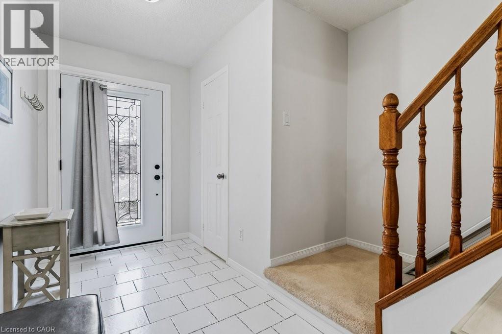 12 Meteor Boulevard, Stoney Creek, Ontario L8E 4W6 - Photo 4 - 40792967