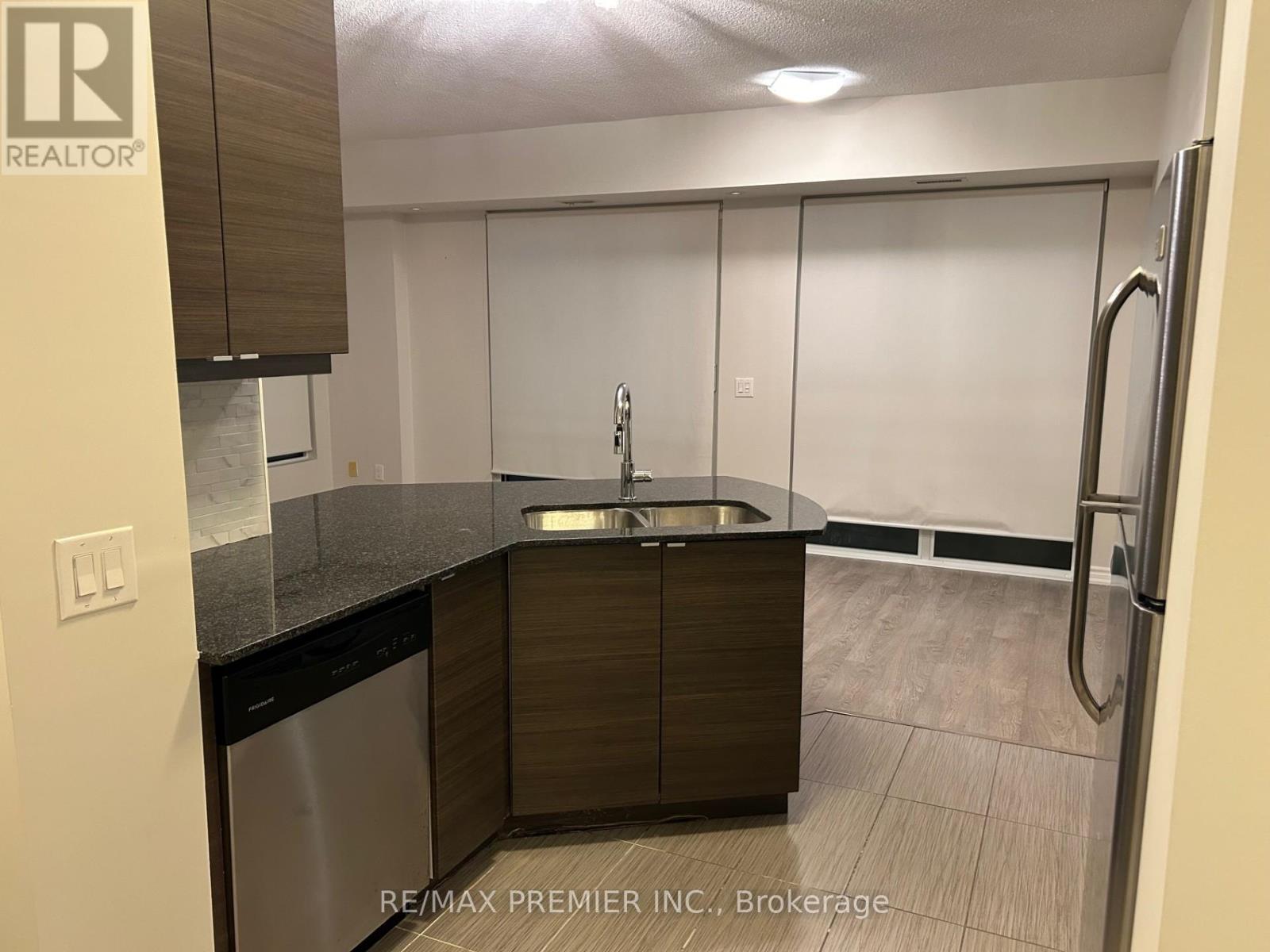 903 - 7730 Kipling Avenue, Vaughan, Ontario  L4L 1Y9 - Photo 10 - N12615256