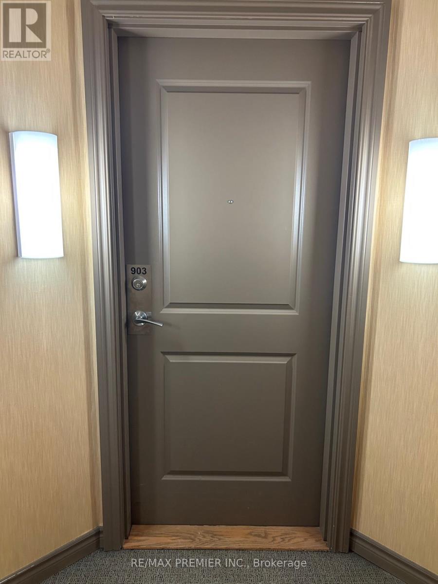 903 - 7730 Kipling Avenue, Vaughan, Ontario  L4L 1Y9 - Photo 2 - N12615256