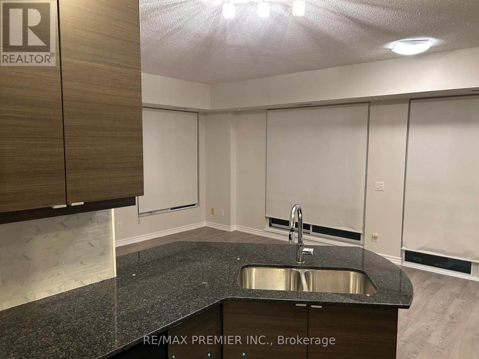 903 - 7730 Kipling Avenue, Vaughan, Ontario  L4L 1Y9 - Photo 8 - N12615256