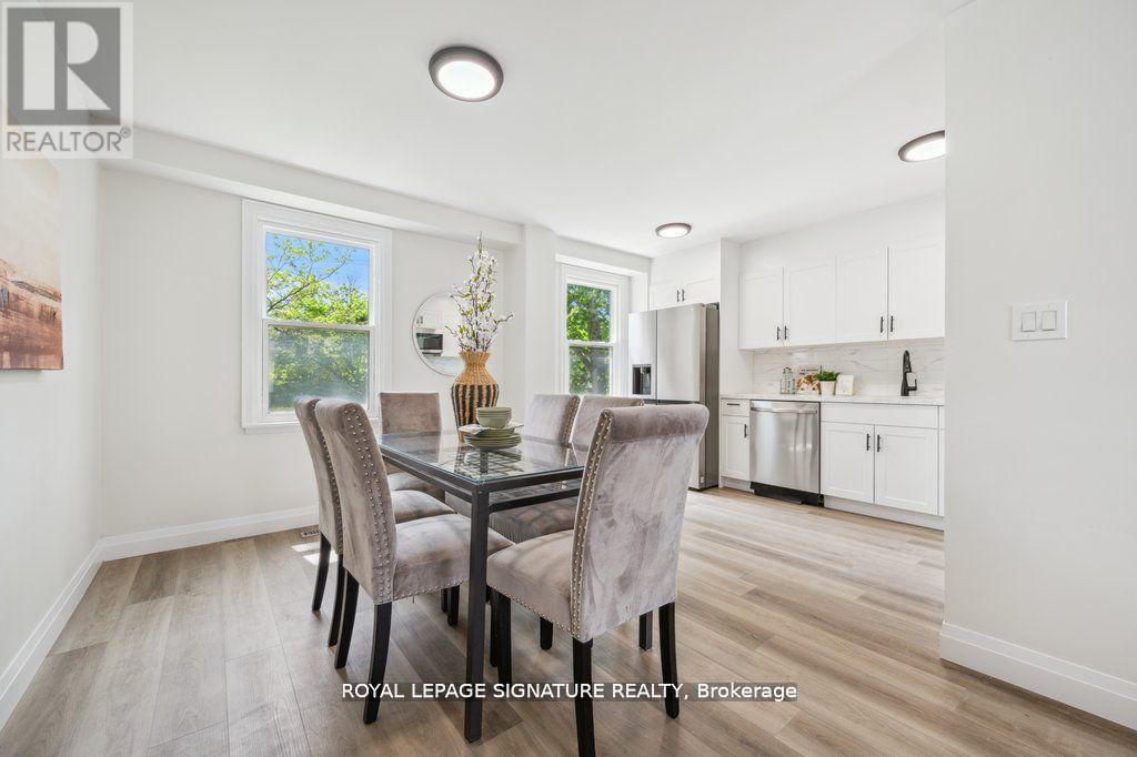 1856 John Street, Markham, Ontario  L3T 1Z1 - Photo 3 - N12615274