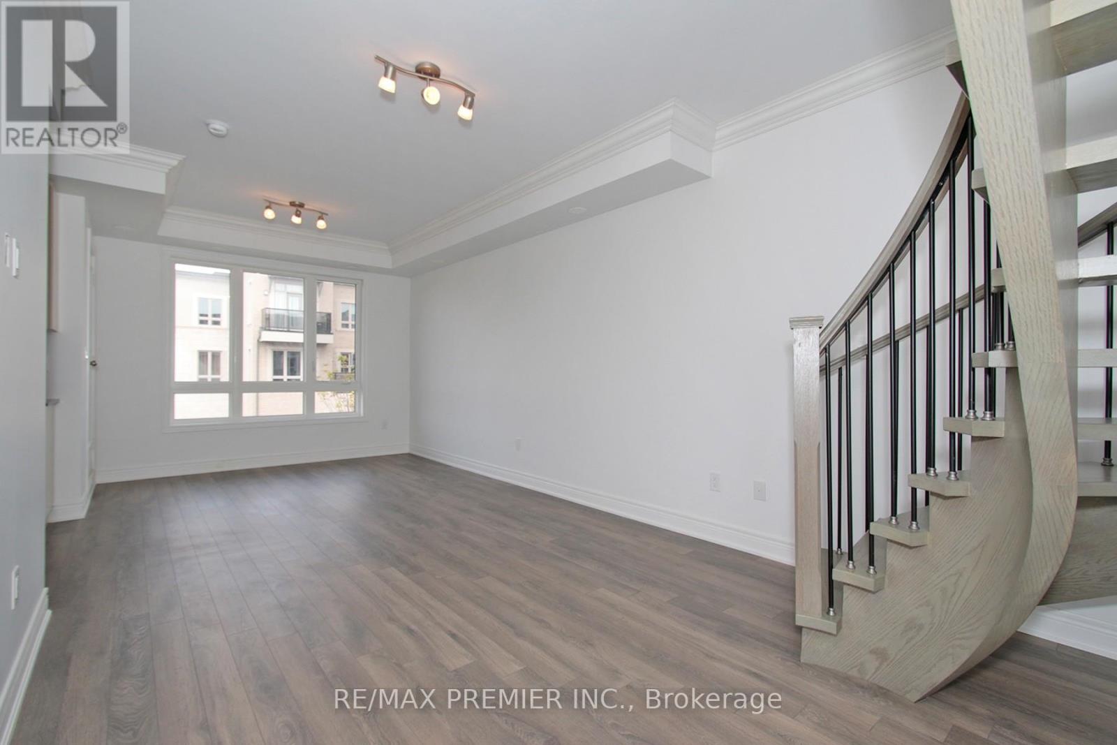 17 - 125 Kayla Crescent, Vaughan, Ontario  L6A 4W3 - Photo 7 - N12615356