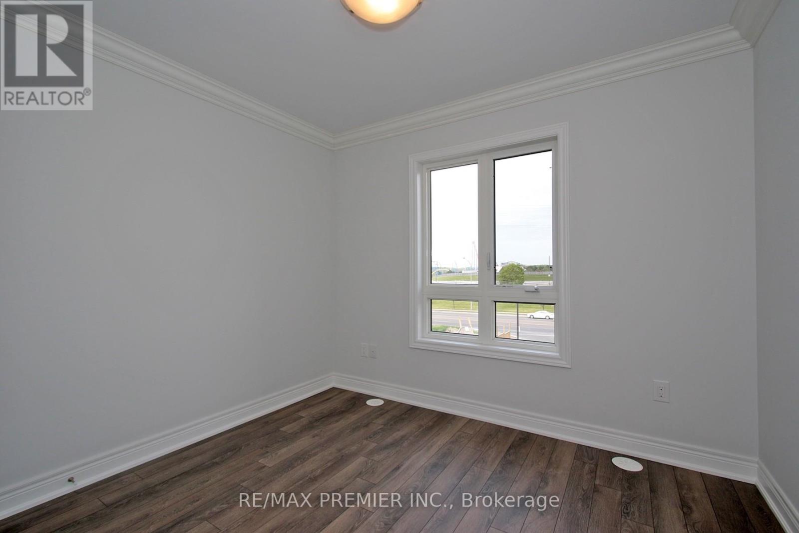 17 - 125 Kayla Crescent, Vaughan, Ontario  L6A 4W3 - Photo 9 - N12615356