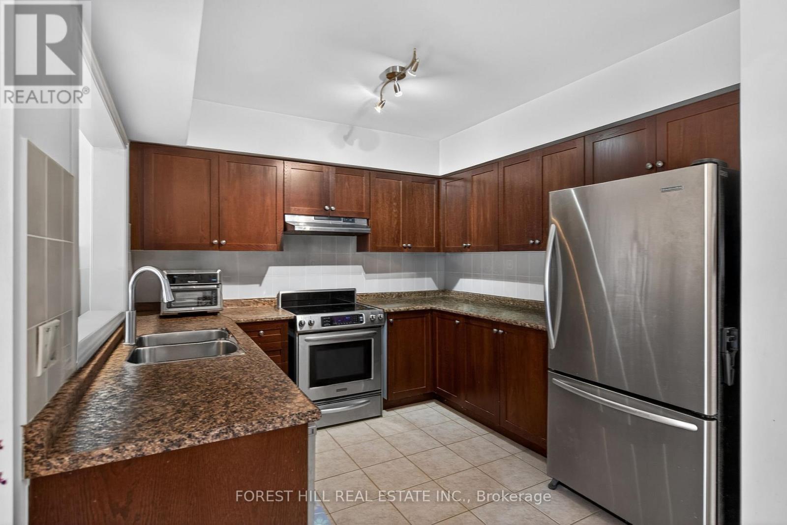 101 Sir Sanford Fleming Way, Vaughan (Patterson), Ontario  L6A 0V3 - Photo 5 - N12615360